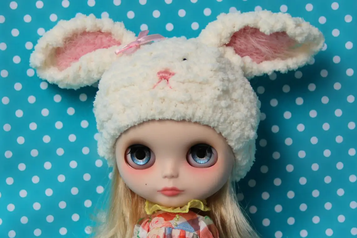 Blythe doll Easter bunny hat free pattern