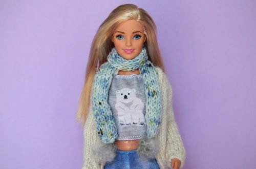 simple scarf knitting pattern for Barbie dolls