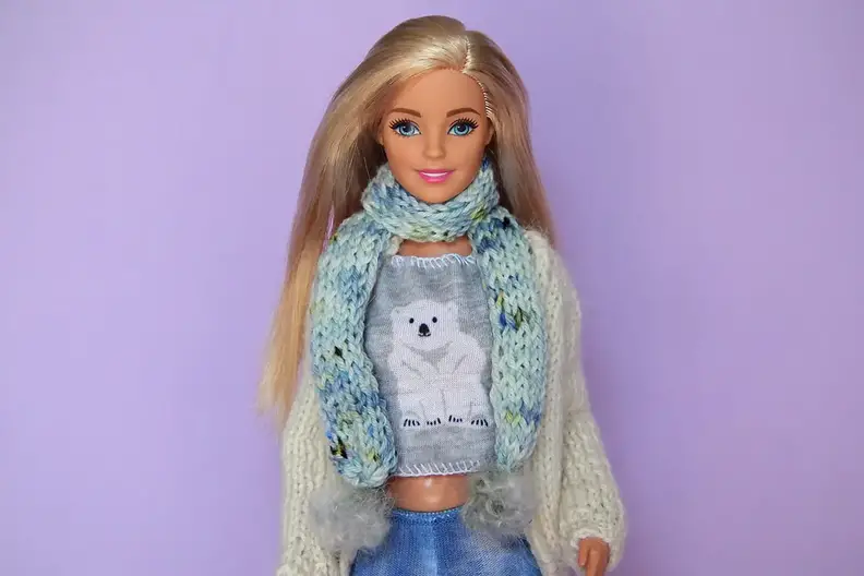 How to make a DIY Dollhouse for Barbie dolls - Suni Doll